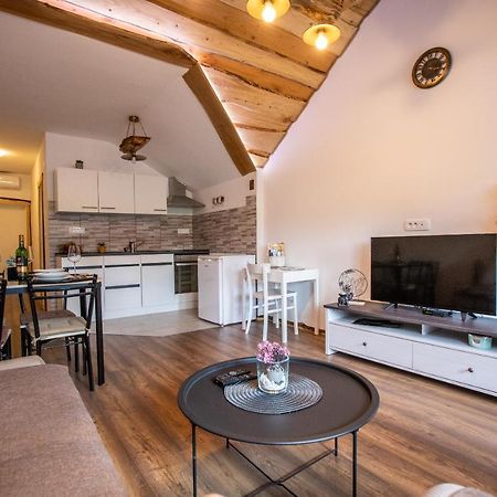 Apartman Mila Josipdol Ngoại thất bức ảnh