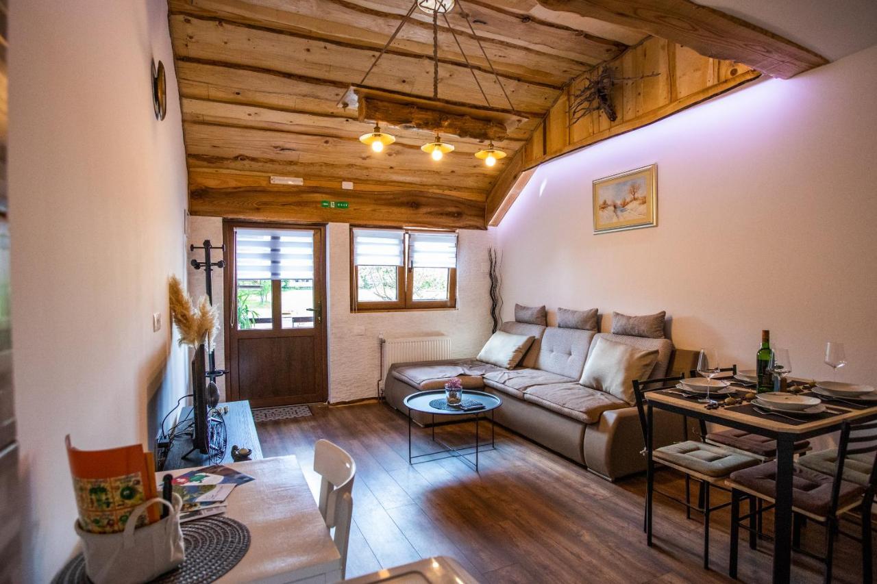 Apartman Mila Josipdol Ngoại thất bức ảnh